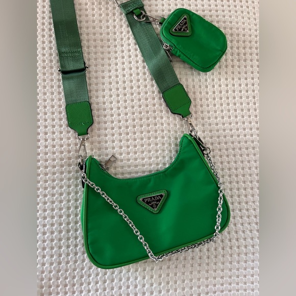 Gorgeous Emerald Green Crossbody Bag - Picture 2 of 7